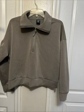 Avia Men’s Zip-Up Pullover Sweater in Taupe